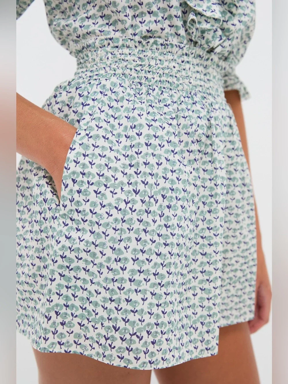 Hunter Bell Ditsy Floral Imogen Blouse & Jemma Shorts Set, Size Small